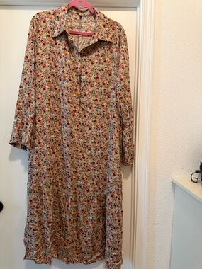 Floral Button-Front Midi Dress in Beige with Multicolor Print